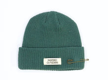 Load image into Gallery viewer, Alpine Green Waffle-Knit Toque with Pin
